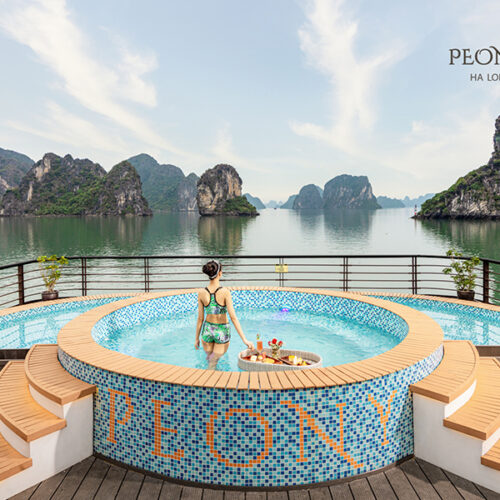 halong bay tours cruises from Hanoi to Halong bay best things to do in Halong Bay Hotels with 1 day trip peony cruise luxury 5 stars junk boat halong bay